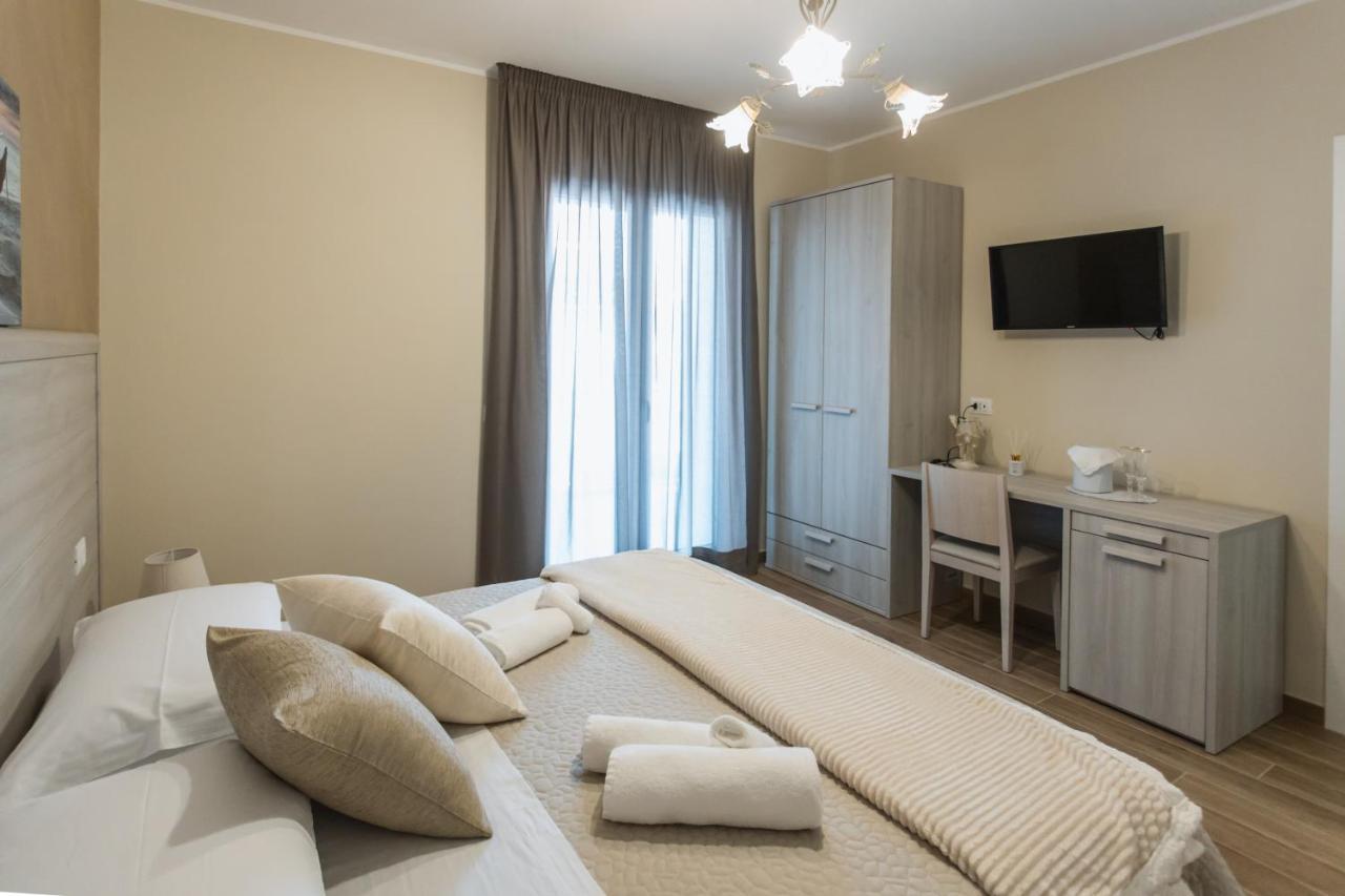 Oasi Perla Del Mare Rooms Ачи Костелло Экстерьер фото